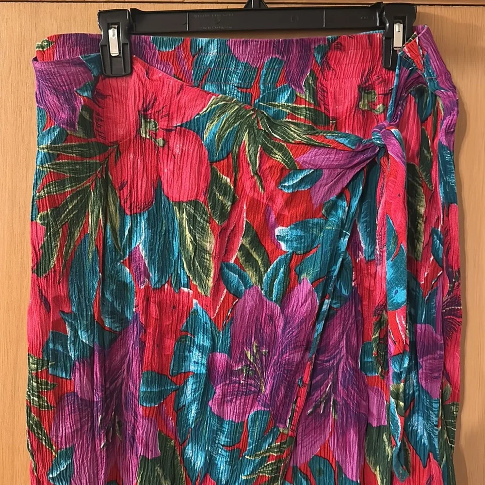 Metro Collection Vintage Gauzy Hawaiian Floral Midi Skirt Red Purple Size Large